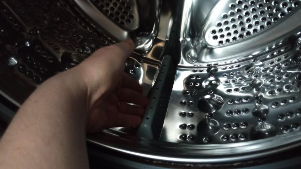 8    :      ?