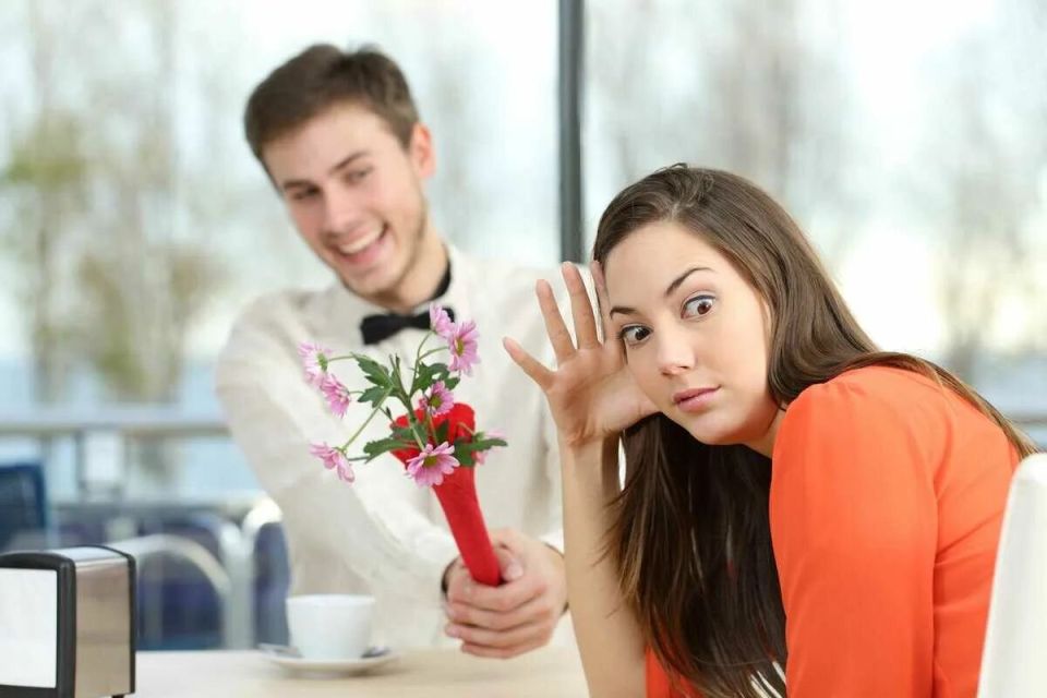  :    8 