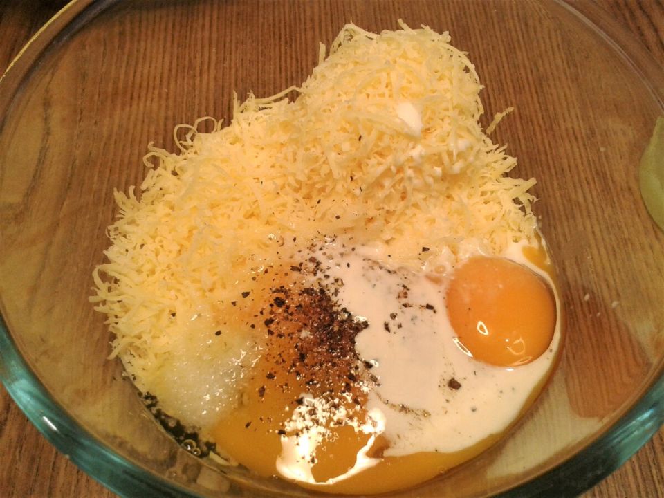 Французский открытый пирог: уникальное сочетание рыбы, брокколи и шпината