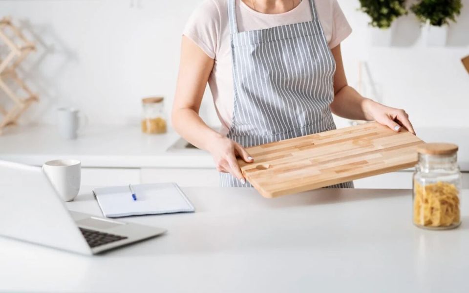 Секреты идеальной чистоты: как правильно отмыть разделочные доски