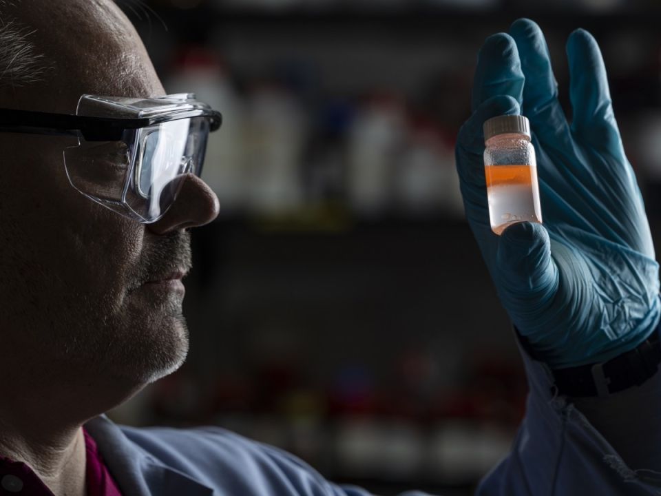 Революционная технология: учёные очищают воду от 98% пластика