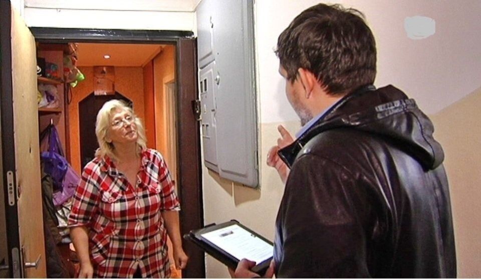 Как пожилым людям защитить своё жилье от мошенников: советы Росреестра