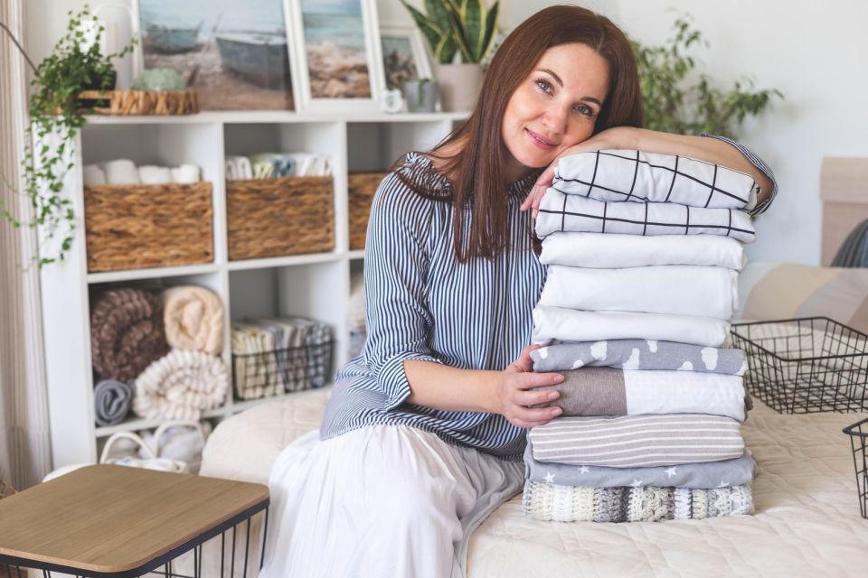 Храним постельное белье удобно и компактно: у опытных хозяек есть один секрет