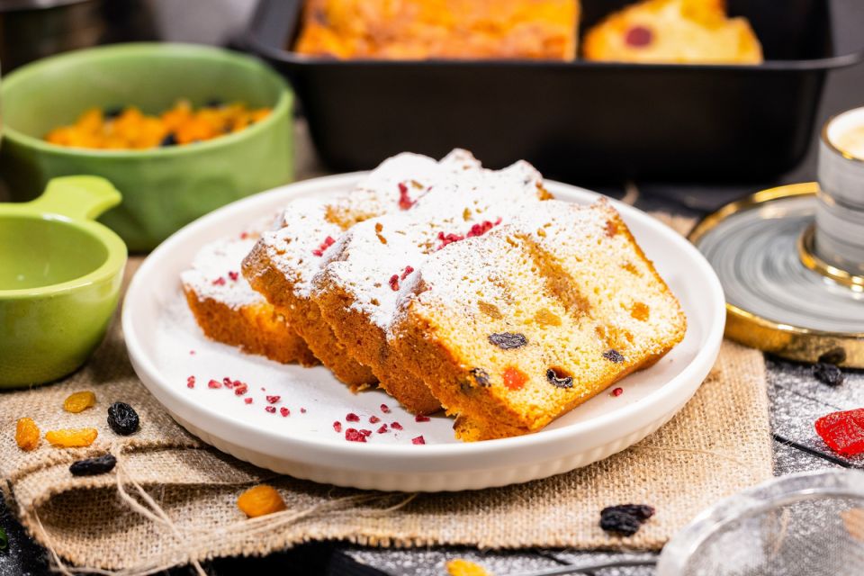 Ароматный чайный кекс с сухофруктами: идеальный десерт для любителей новизны