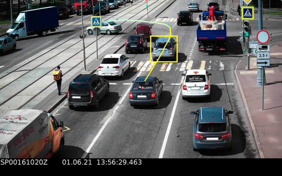 Когда левый поворот оборачивается штрафом: как оспорить решение