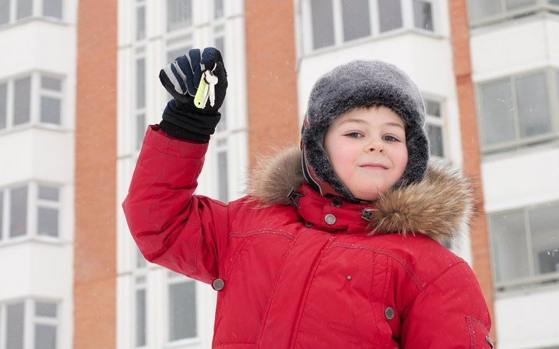 Как оформить квартиру на несовершеннолетнего: правовые нюансы и важные аспекты