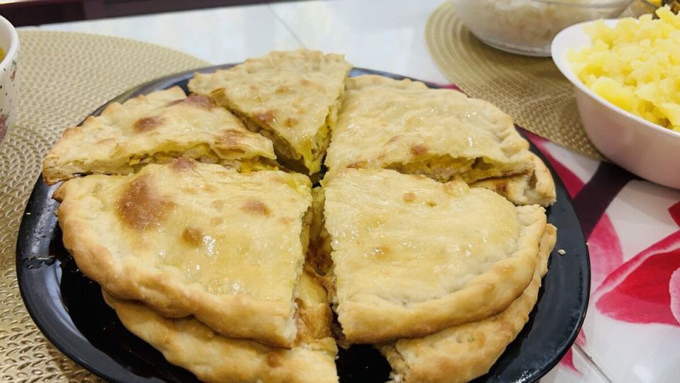 Уютные пироги с картошкой и сыром: идеальное блюдо для домашнего ужина