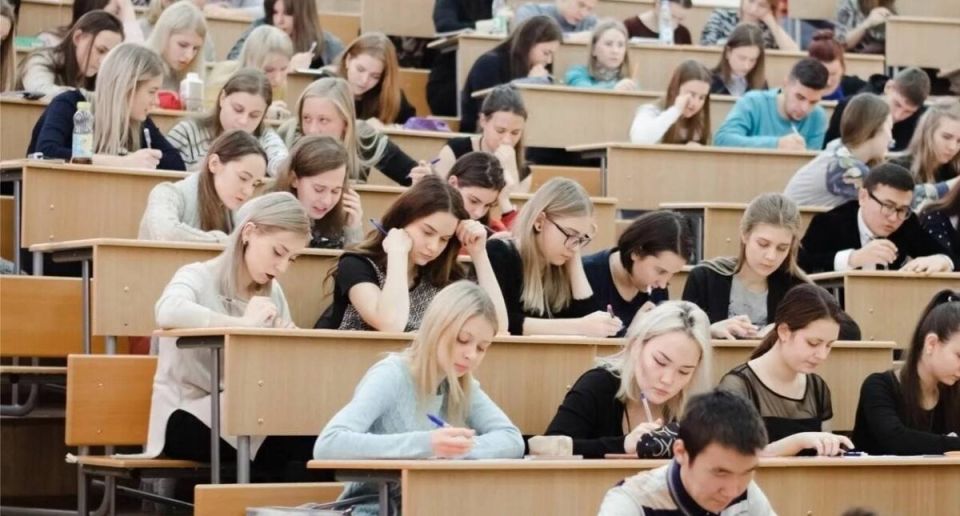 Спокойное объяснение реформы платного приема в вузах и её влияние на абитуриентов