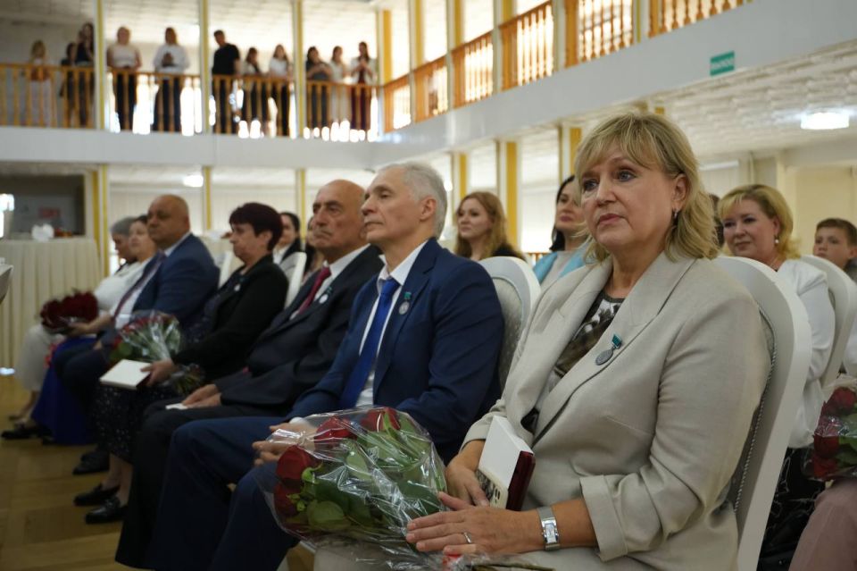 В преддверии Дня России Глава Адыгеи вручил государственные награды