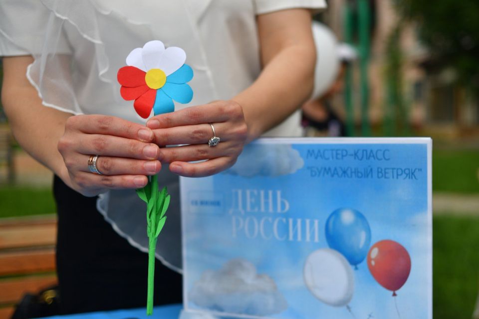 Майкопчане и гости города празднуют День России