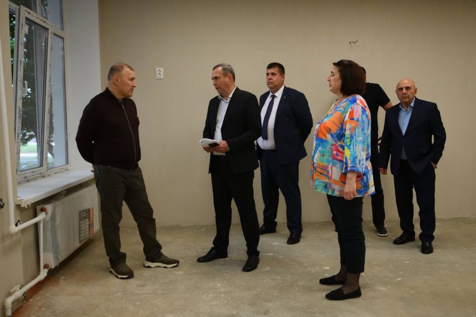 Капремонт майкопской школы № 2 завершён на 70 %