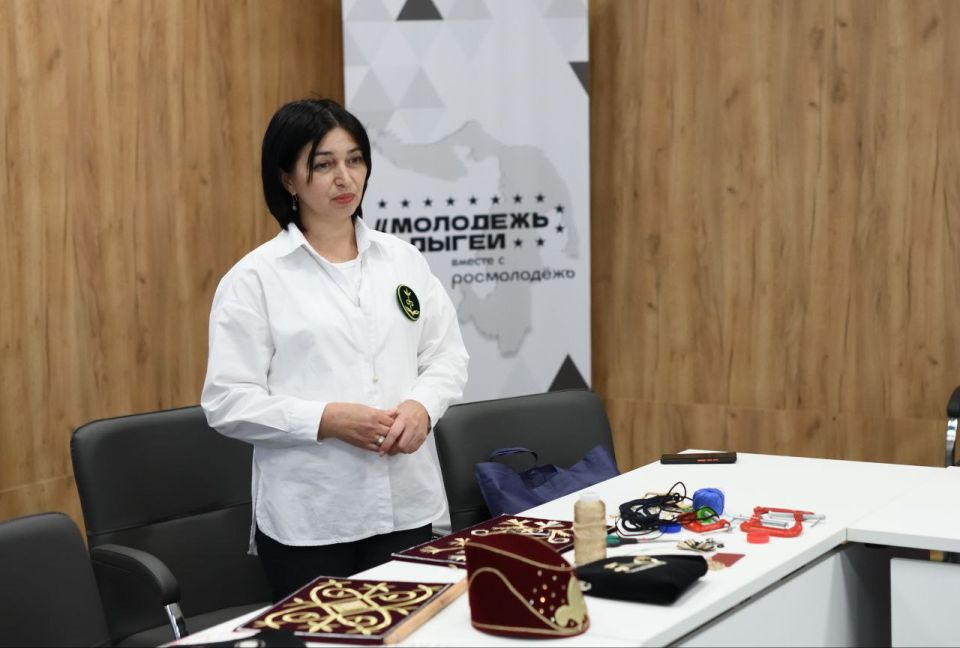 Мастер-класс по адыгскому шитью для иностранных студентов