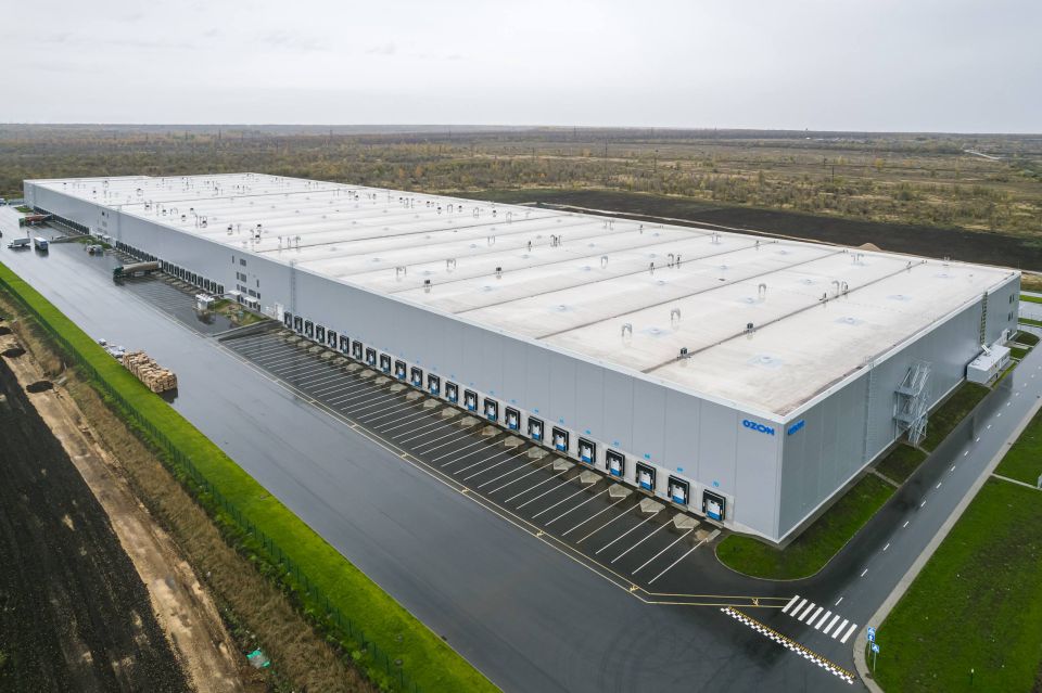 Мурат Кумпилов: В Тахтамукайском районе, на территории промышленного парка «Энем», завершился важный этап масштабного инвестиционного проекта – заработал новый фулфилмент-центр компании Ozon