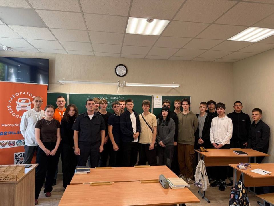 В школах Майкопского района прошли профилактические занятия, которые провели специалисты центра профилактики детского дорожно-транспортного травматизма «Лаборатория безопасности»