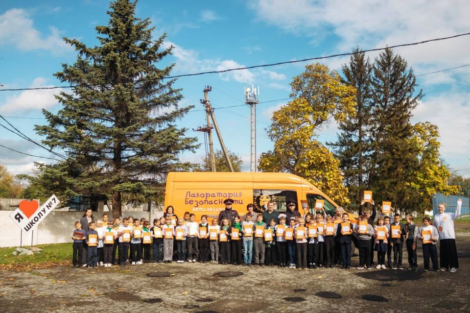 "Лабораторией безопасности" провела профилактическое мероприятие для школьников в образовательном учреждении Кошехабльского района
