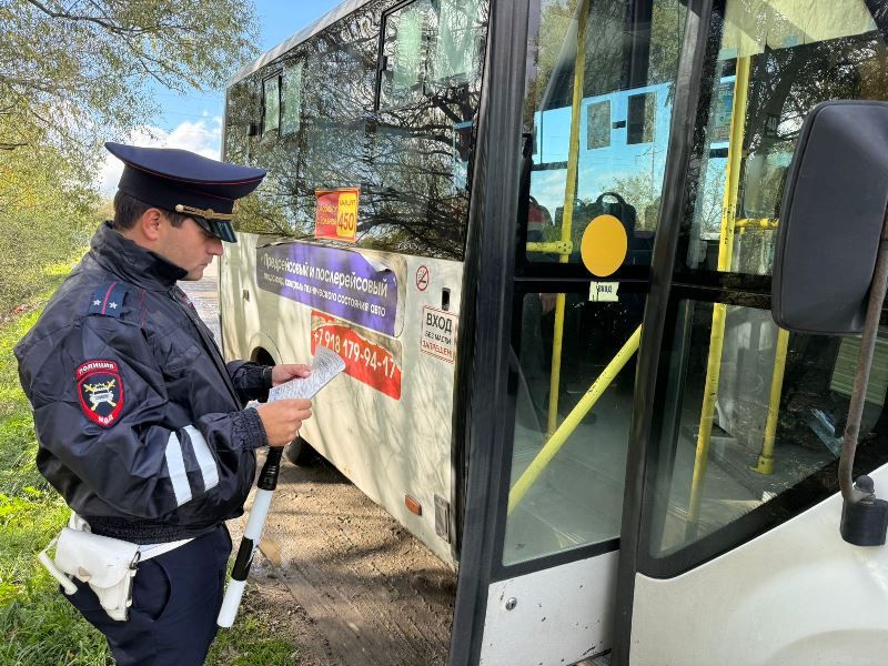 Госавтоинспекторы в Кошехабльском районе призвали водителей автобусов к соблюдению дорожных правил