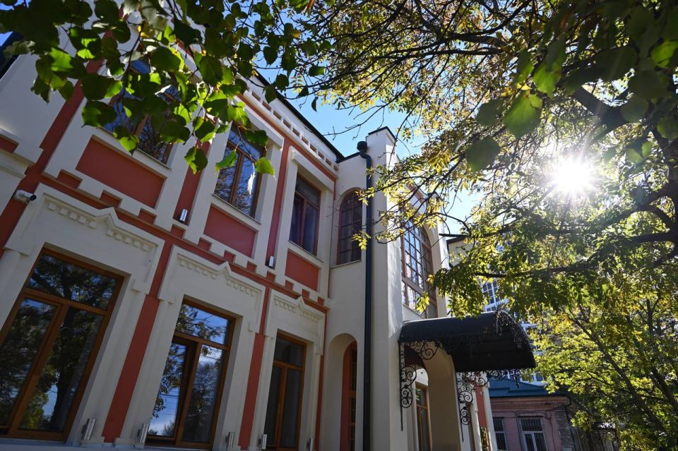 Глава Адыгеи посетил отреставрированное историческое здание в Майкопе, куда перемещена городская прокуратура