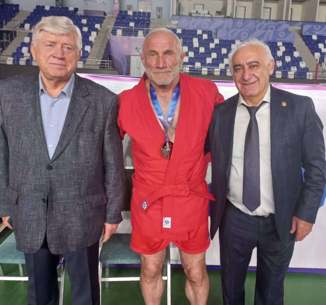Ким Схашок стал серебряным призером чемпионата мира по самбо среди мастеров Ким Схашок стал серебряным призером чемпионата мира по самбо среди мастеров