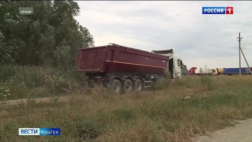 Получение должностным лицом взятки за незаконные действия, совершенные группой лиц