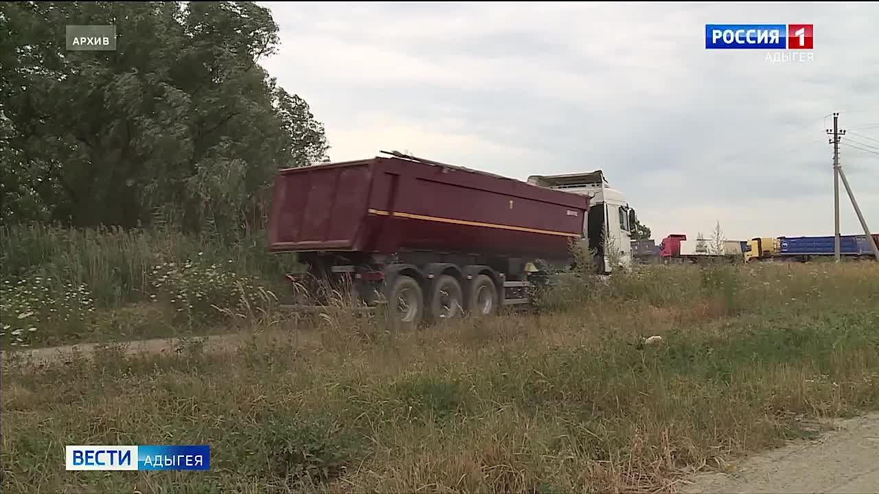Получение должностным лицом взятки за незаконные действия, совершенные группой лиц