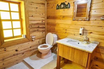 10 вещей, которые нельзя смывать в раковину и унитаз