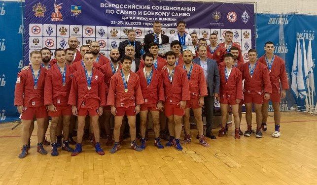Команда борцов из Адыгеи заняла первое место в своей группе в общероссийских соревнованиях по борьбе самбо