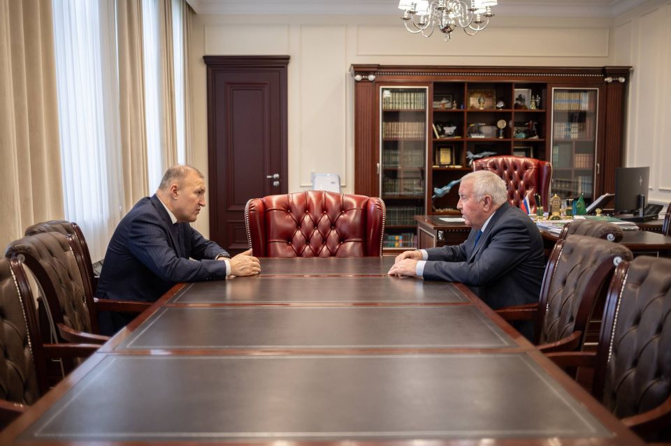 Глава Адыгеи обсудил с председателем Совета ветеранов региона приоритеты совместной работы