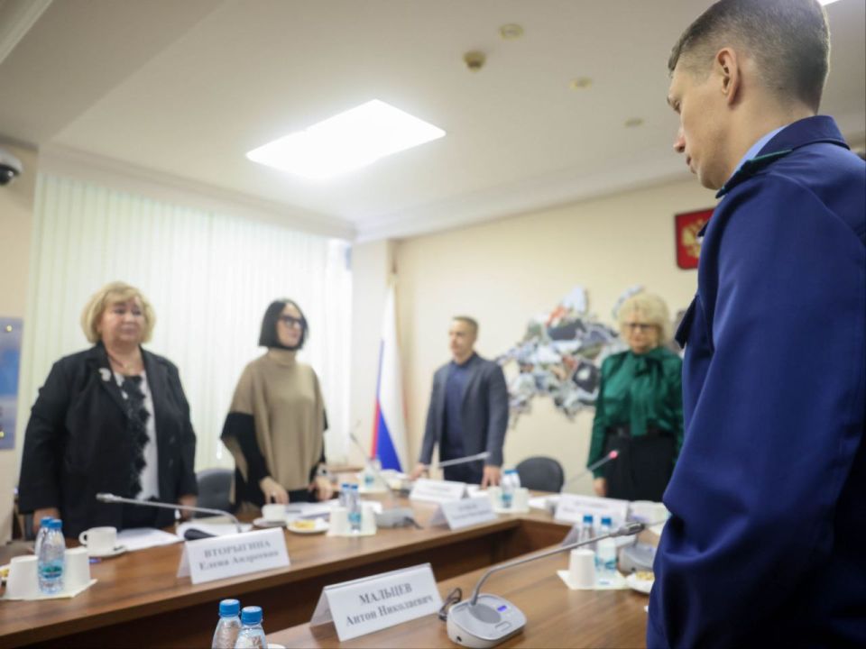 Очередное, 12-е по счету, заседание рабочей группы по совершенствованию законодательства, связанного с обращением с животными, мы начали сегодня с минуты молчания