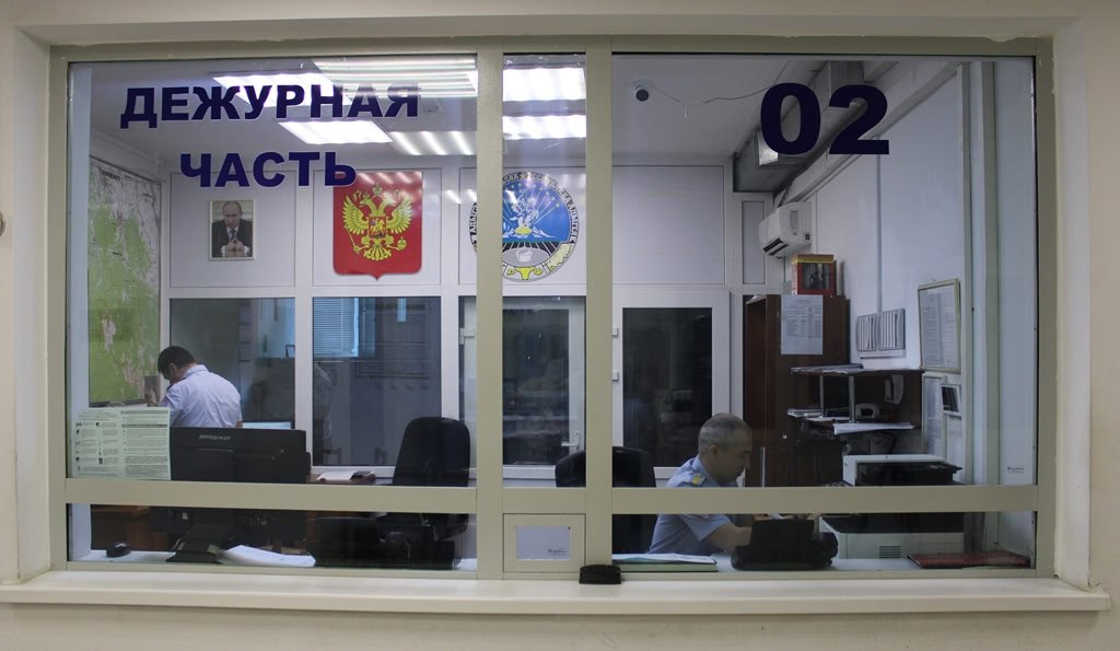 Под предлогом перевода денег на безопасный счет мошенники похитили около 2 миллионов рублей, принадлежащих жительнице Адыгеи