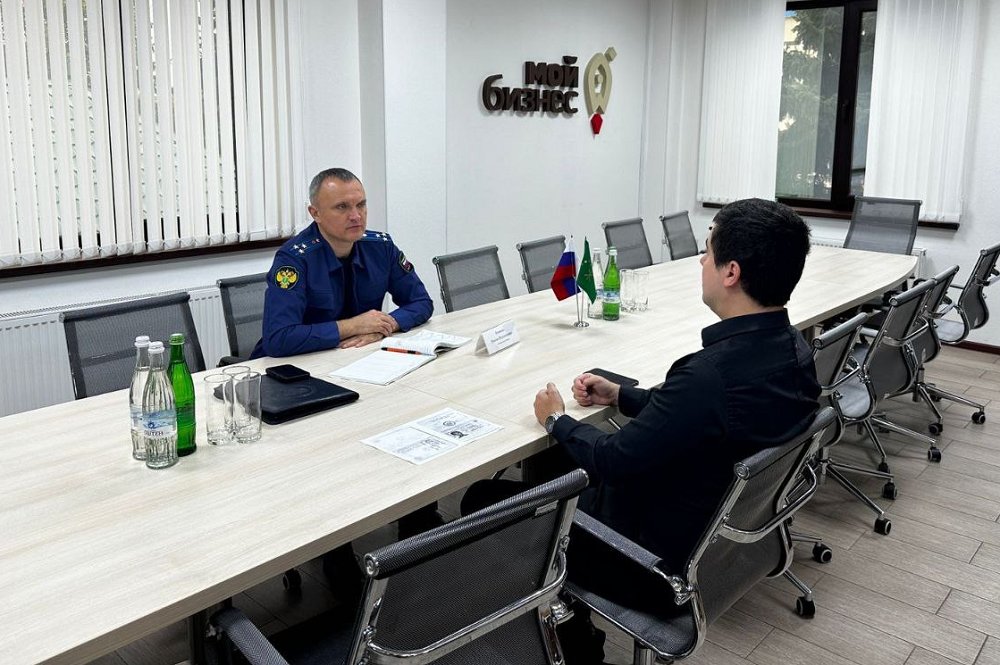 Прокурор Майкопа провел личный прием представителей бизнес-сообщества