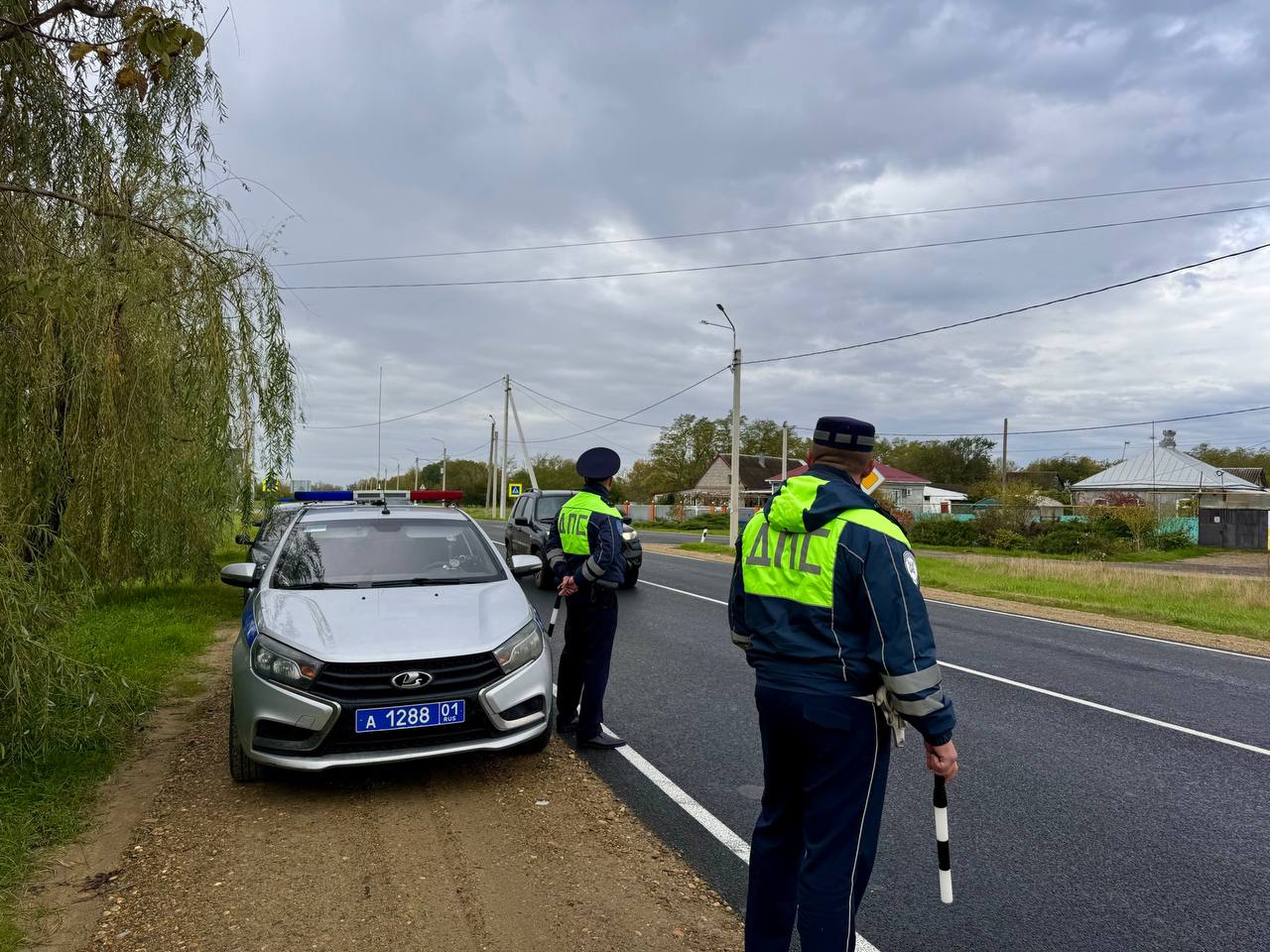 Сотрудники Госавтоинспекции Гиагинского района провели профилактическое мероприятие «Встречная полоса»