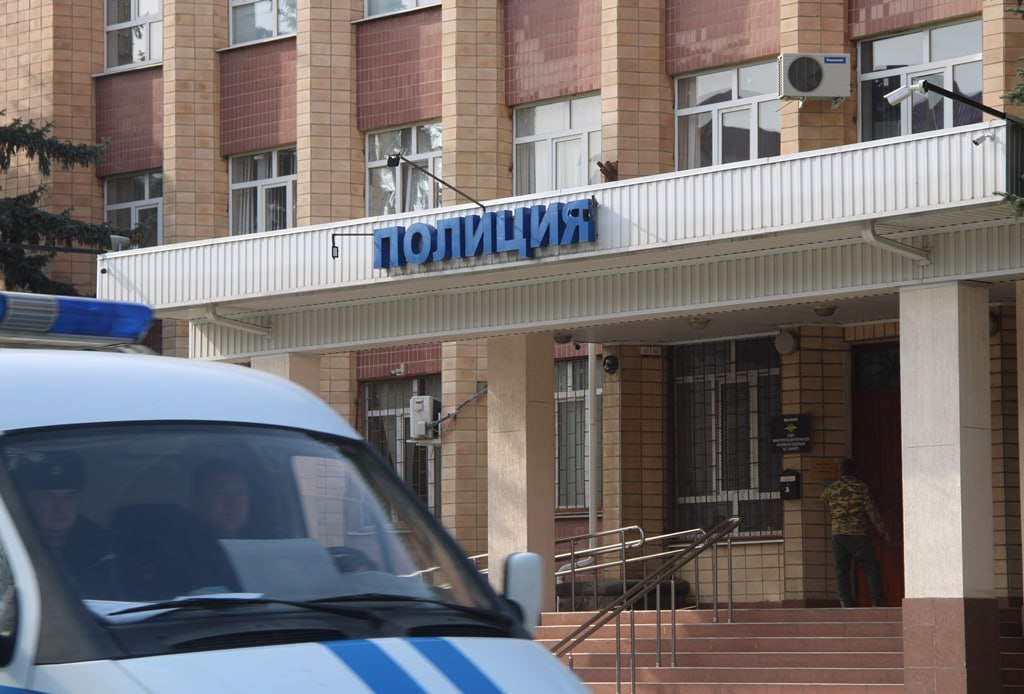 Полицией Красногвардейского района возбуждено уголовное дело по факту умышленного повреждения автомобиля Полицией Красногвардейского района возбуждено уголовное дело по факту умышленного повреждения автомобиля