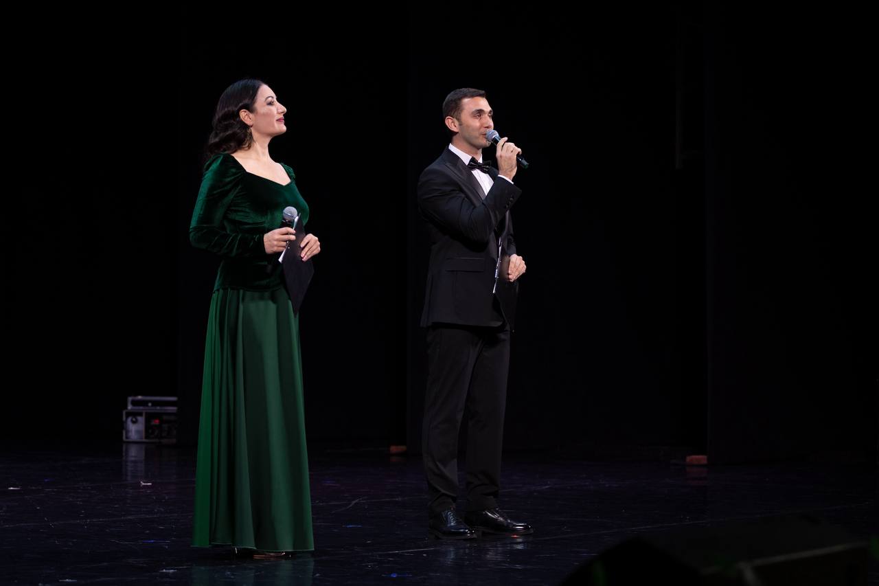 Мурат Кумпилов поздравил аграриев Адыгеи с рекордным по стране урожаем пшеницы Мурат Кумпилов поздравил аграриев Адыгеи с рекордным по стране урожаем пшеницы