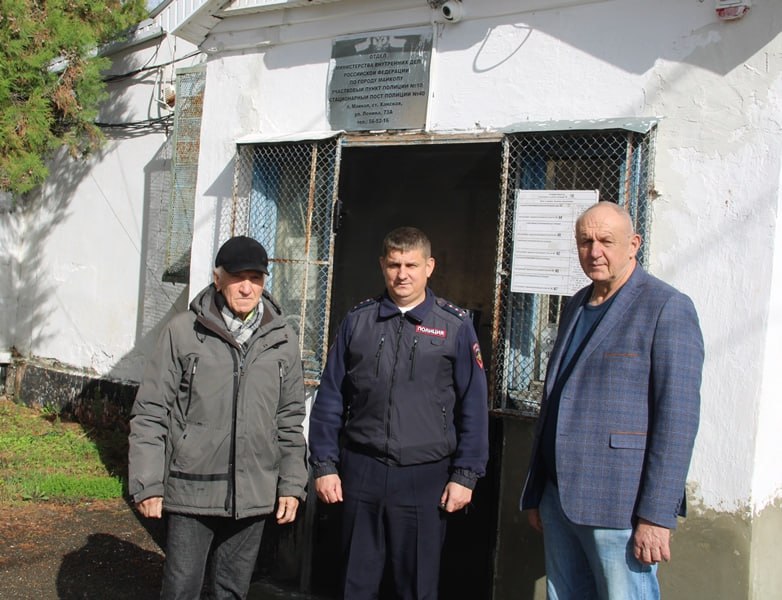 В Адыгее представители Общественного совета при региональном МВД посетили приемник для лиц, арестованных в административном порядке В Адыгее представители Общественного совета при региональном МВД посетили приемник для лиц, арестованных в административном порядке