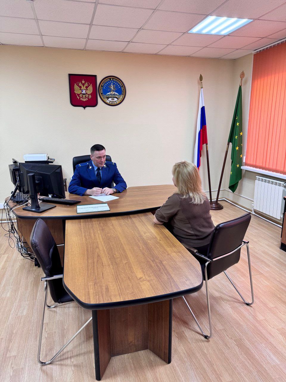 Прокурор Шовгеновского района Анзор Кинечев провел личный прием представителей бизнес-сообщества района Прокурор Шовгеновского района Анзор Кинечев провел личный прием представителей бизнес-сообщества района