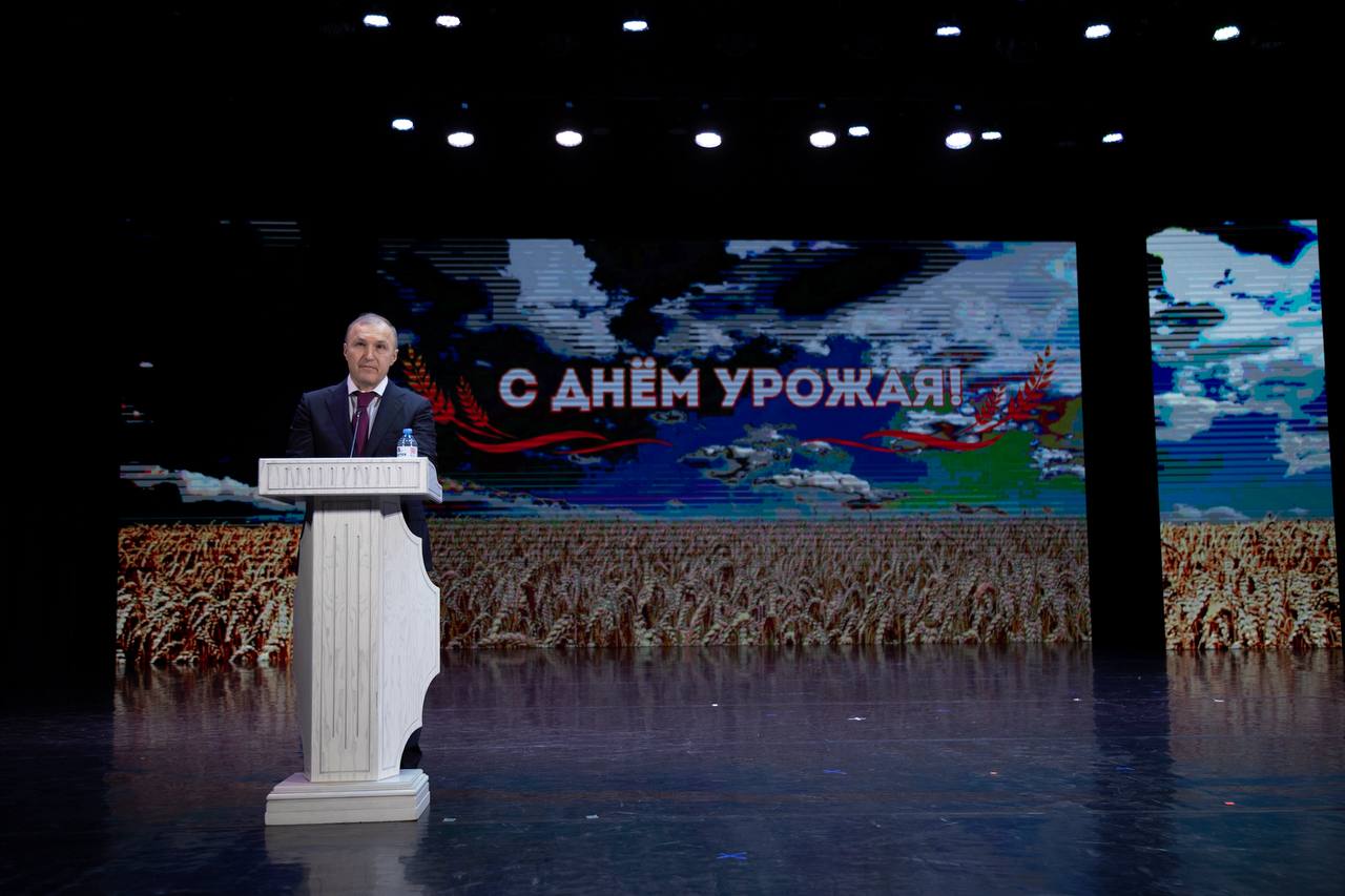 В Адыгее чествовали лидеров уборочной страды