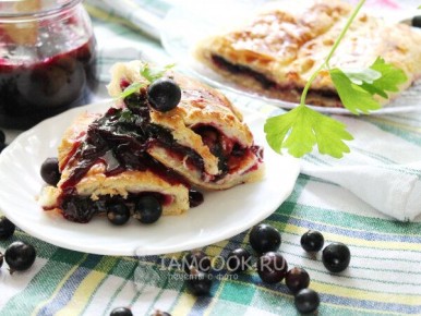 Летний пирог с ягодами: освежающие вкусы и простота приготовления