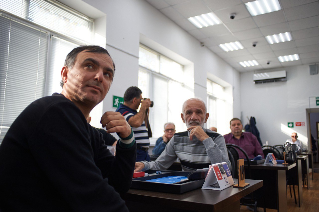 В Майкопе стартовал первый открытый чемпионат города по игре в нарды В Майкопе стартовал первый открытый чемпионат города по игре в нарды