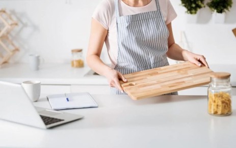 Секреты идеальной чистоты: как правильно отмыть разделочные доски