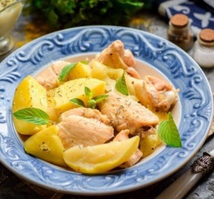 Необычное сочетание: курица с картофелем и яблочным соком как идеальное блюдо для уютного вечера