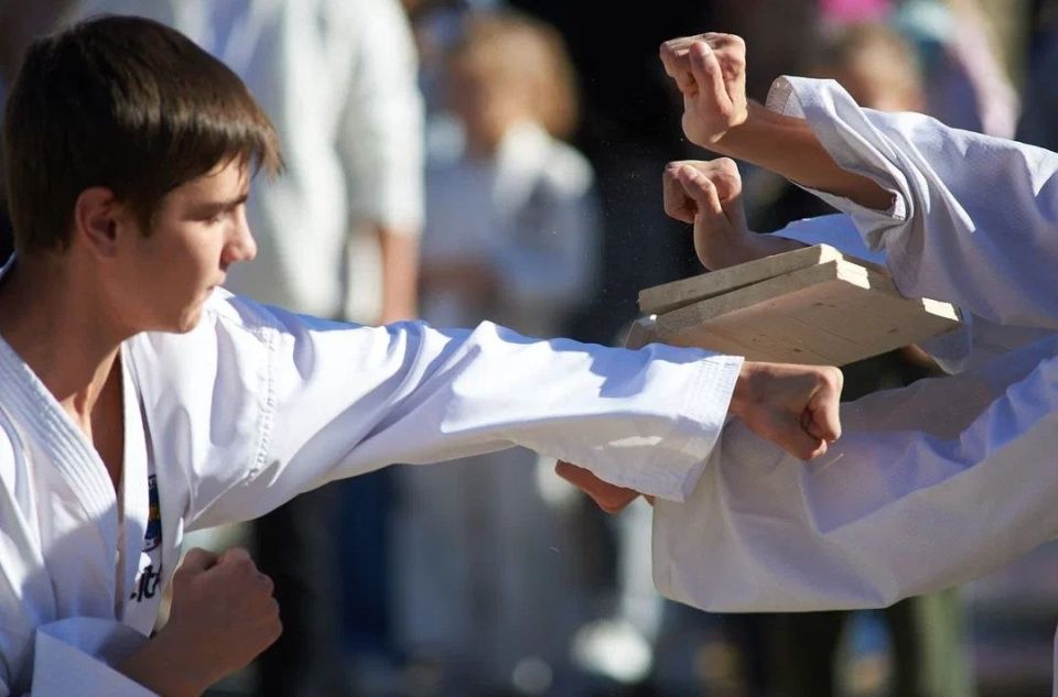 В Адыгее отметили один из самых колоритных государственных праздников — День народного единства В Адыгее отметили один из самых колоритных государственных праздников — День народного единства