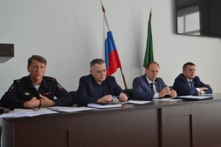 В Майкопском районе обсудили вопросы обеспечения безопасности дорожного движения