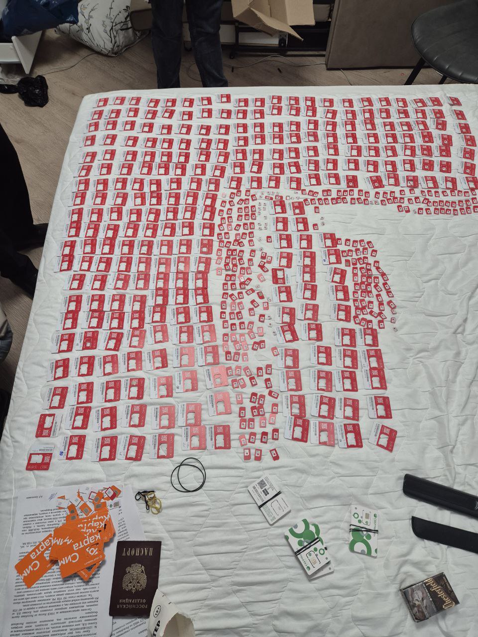 В Адыгее два молодых сибиряка организовали колл-центр для мошенников В Адыгее два молодых сибиряка организовали колл-центр для мошенников