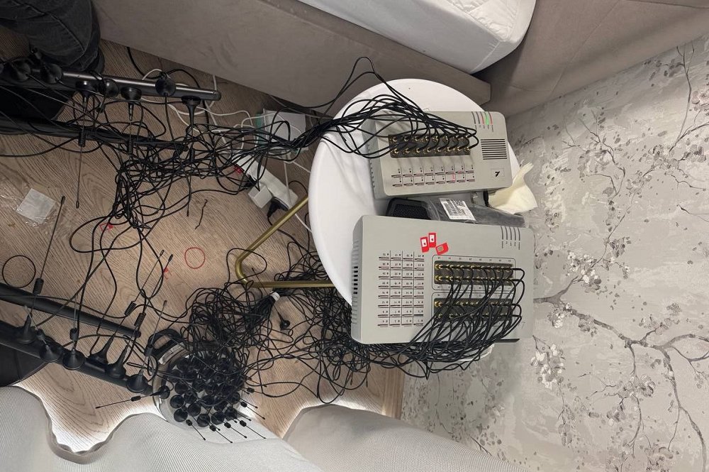 В Адыгее два молодых сибиряка организовали колл-центр для мошенников В Адыгее два молодых сибиряка организовали колл-центр для мошенников