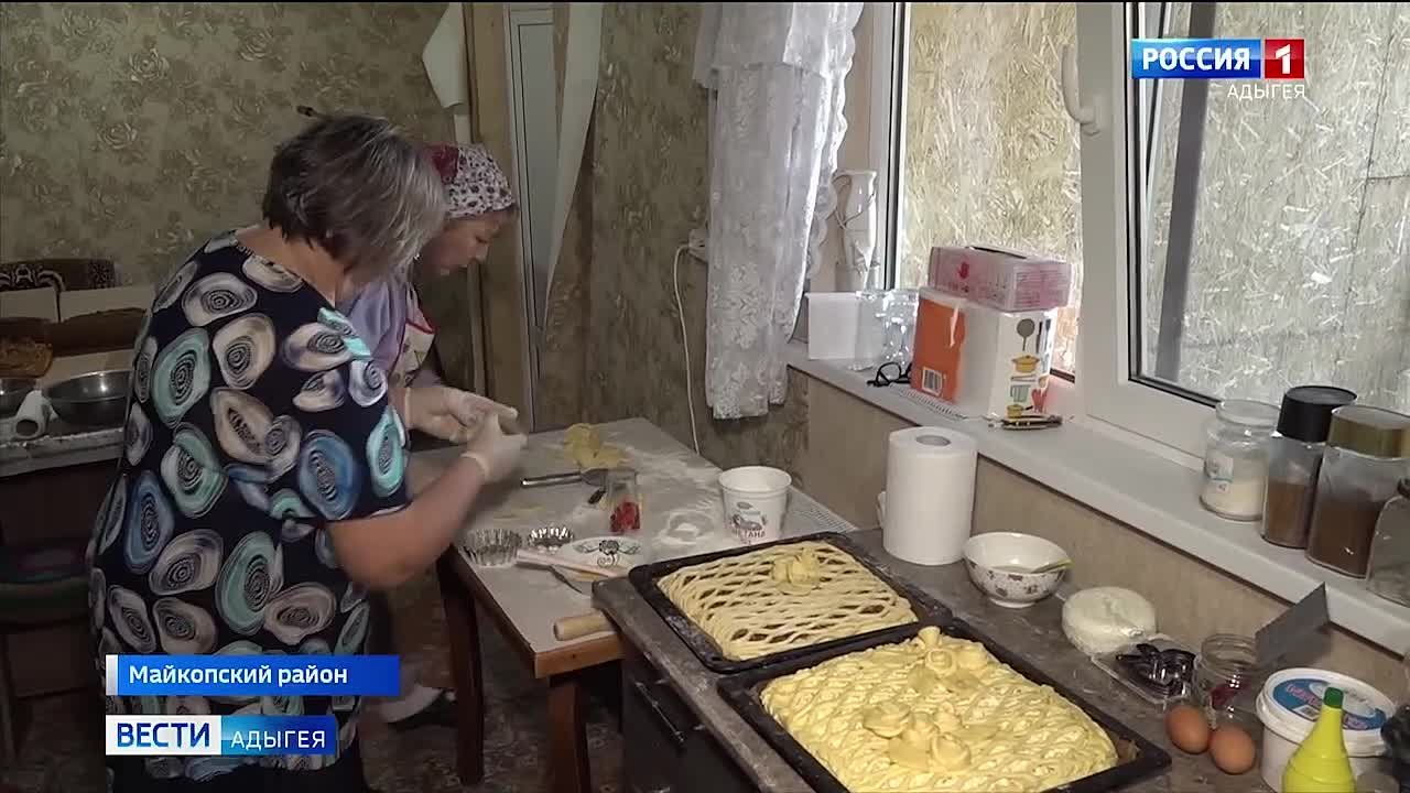 Волонтеры Адыгеи присоединились ко Всероссийской акции «Пирог на четвертое»