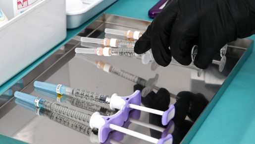 Паспорт с голограммой: как не попасться на поддельные уколы красоты