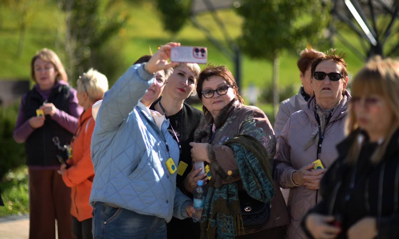 Около 50 человек приняли участие в пешеходной экскурсии по столице Адыгеи Около 50 человек приняли участие в пешеходной экскурсии по столице Адыгеи