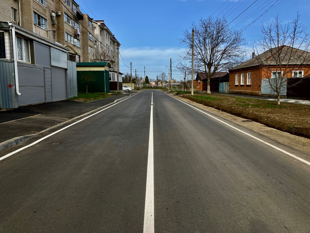 В Майкопе отремонтировали 7 участков дорог общей протяженностью более 3 км В Майкопе отремонтировали 7 участков дорог общей протяженностью более 3 км