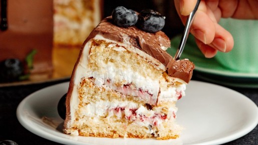 Проще некуда: этот торт из копеечных продуктов приготовите за пять минут