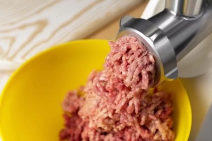 Как выбрать идеальные мясные полуфабрикаты: советы новосибирских экспертов